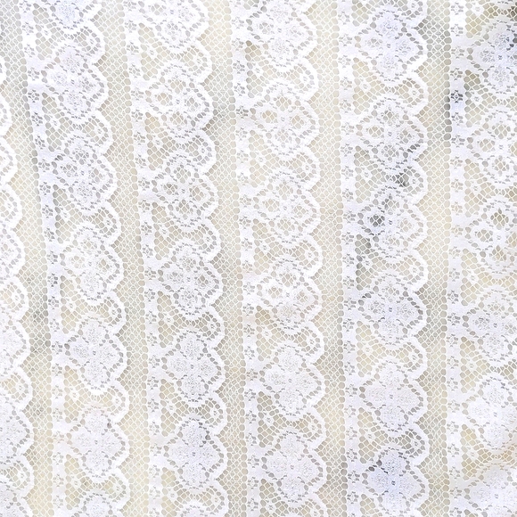 NWOT. Vintage Lace Fabric. - Picture 3 of 3
